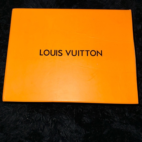 Louis Vuitton Trainers - Picture 1 of 6